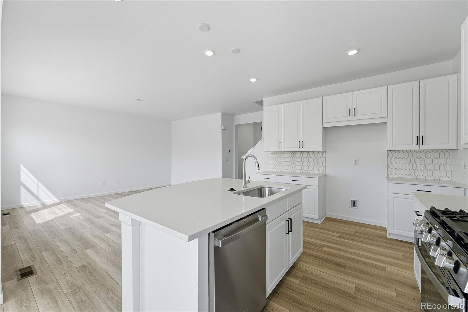 MLS Image #12 for 39733  penn road,elizabeth, Colorado