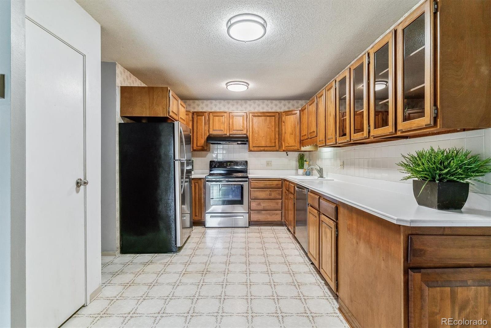 MLS Image #15 for 13626 e bates avenue,aurora, Colorado
