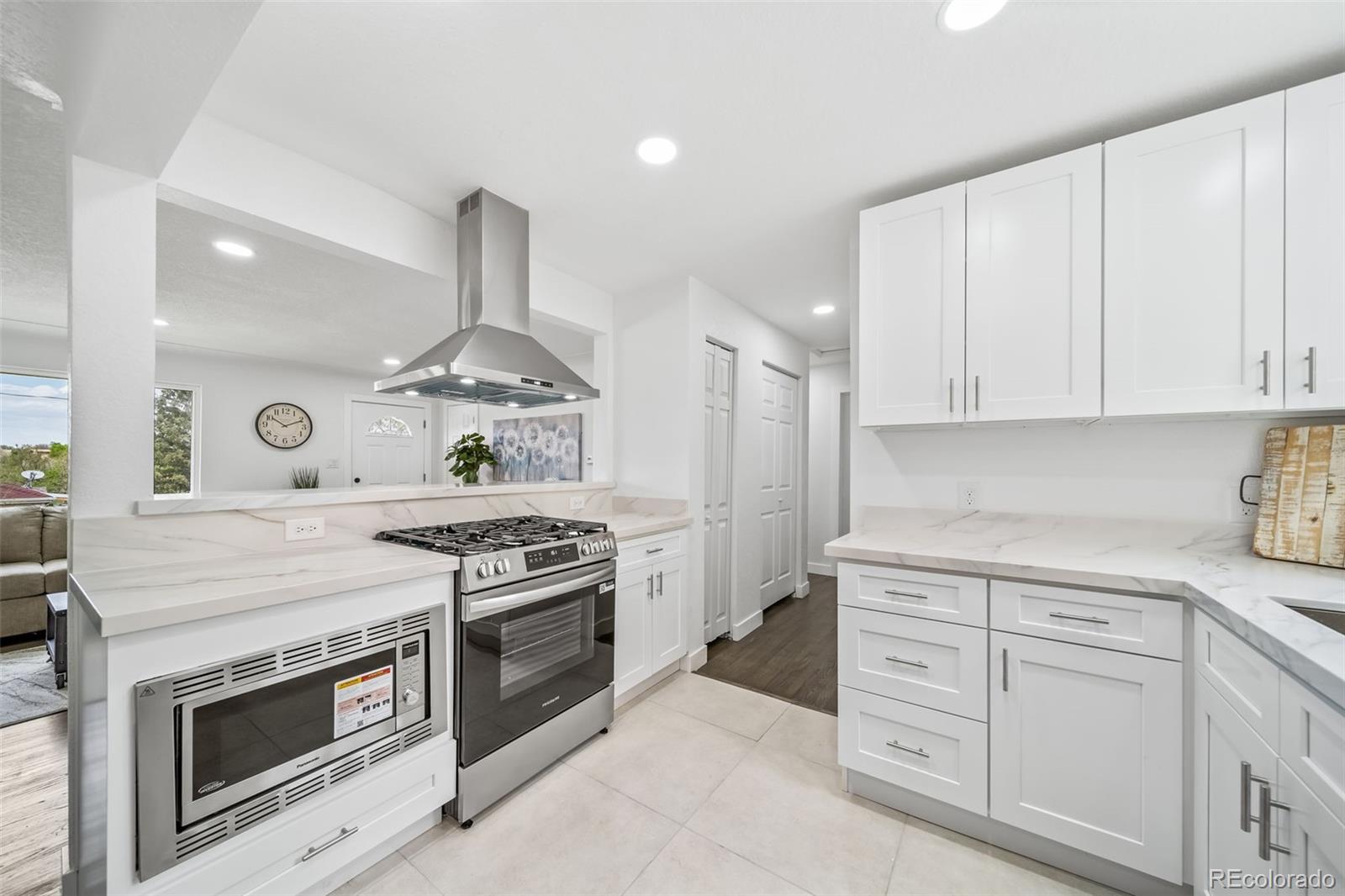 MLS Image #10 for 4640 w ellsworth avenue,denver, Colorado