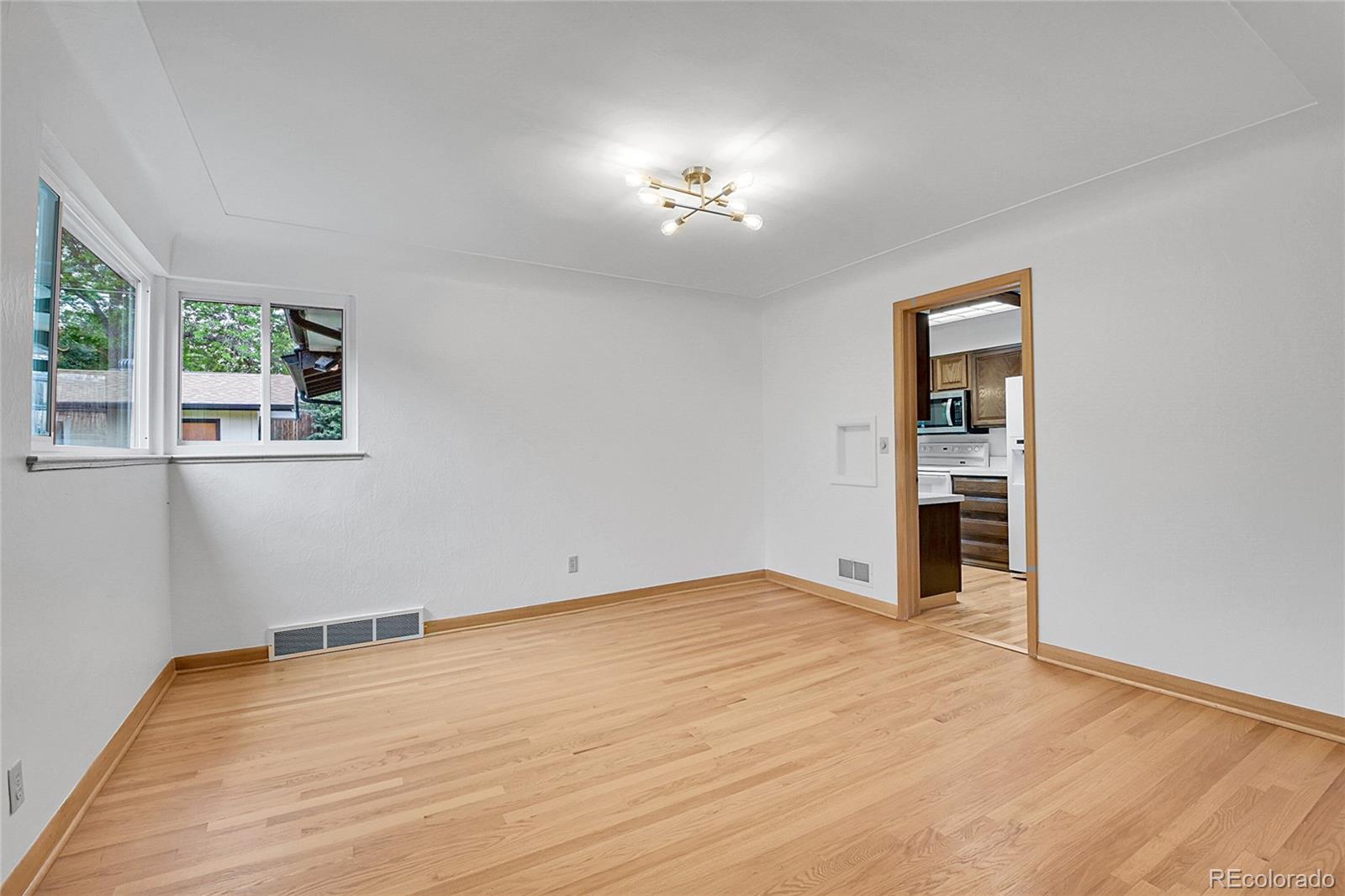 MLS Image #11 for 3444 s bellaire street,denver, Colorado