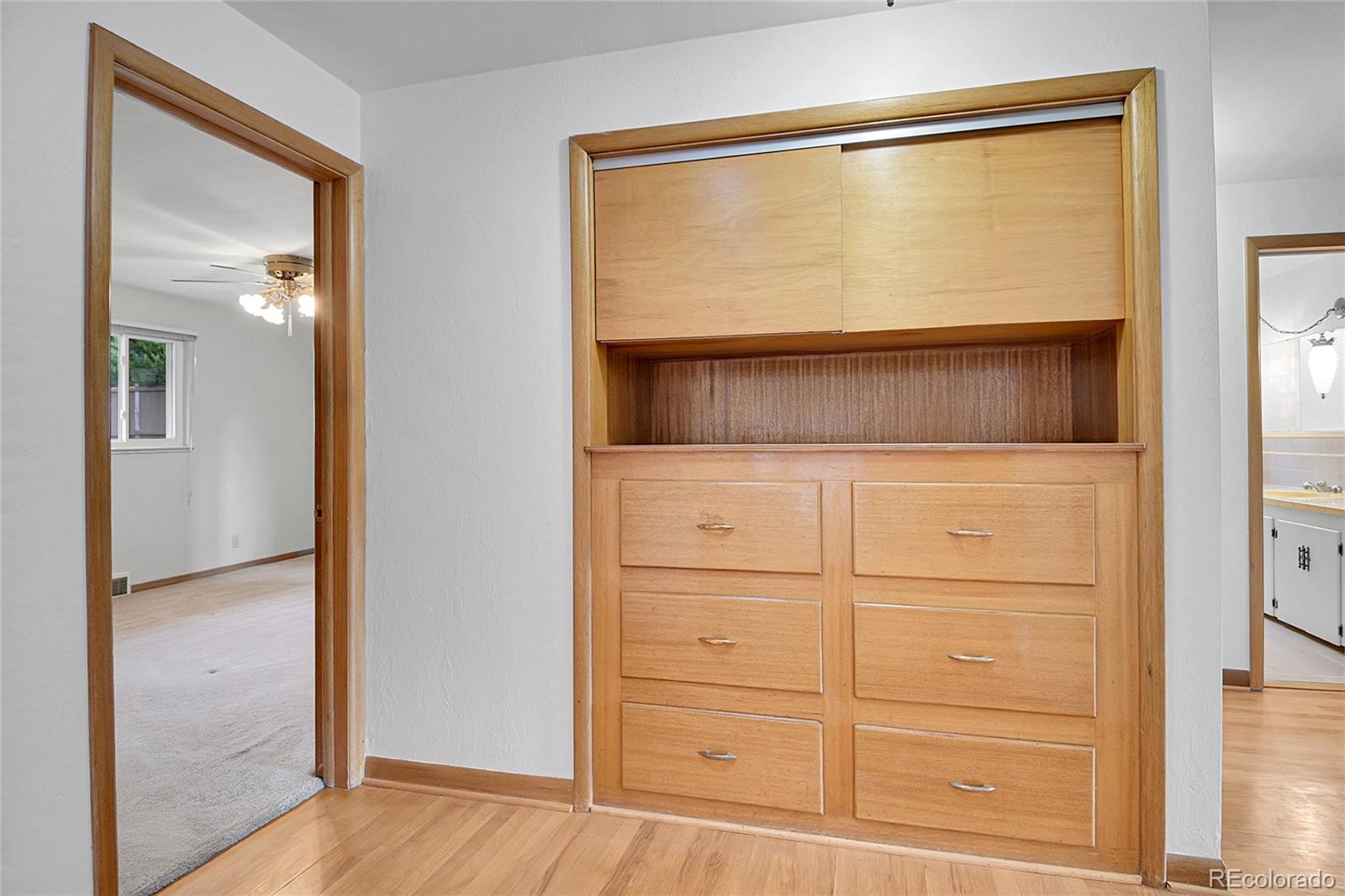 MLS Image #14 for 3444 s bellaire street,denver, Colorado