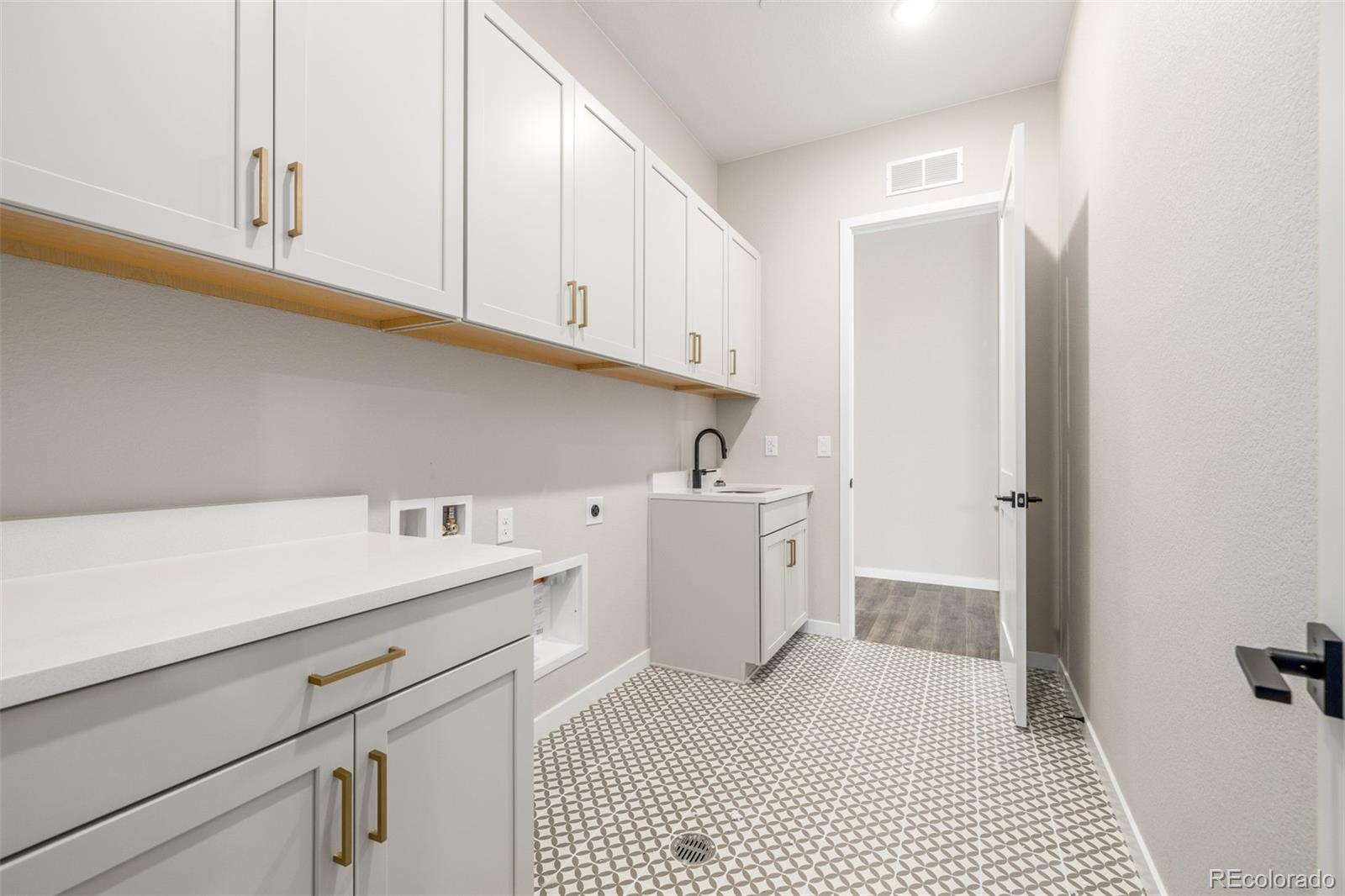 MLS Image #35 for 1850  hickory avenue,erie, Colorado