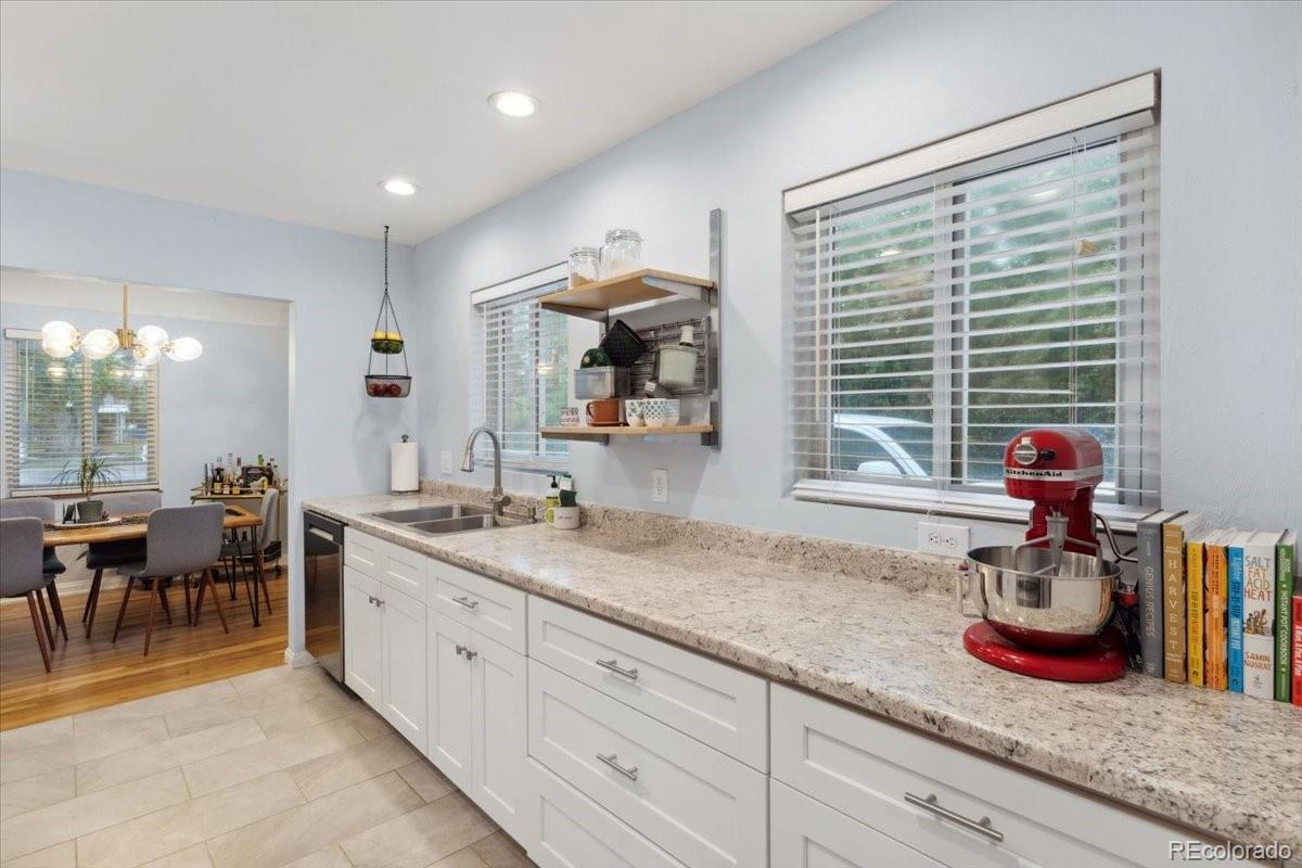 MLS Image #21 for 2681  leyden street,denver, Colorado