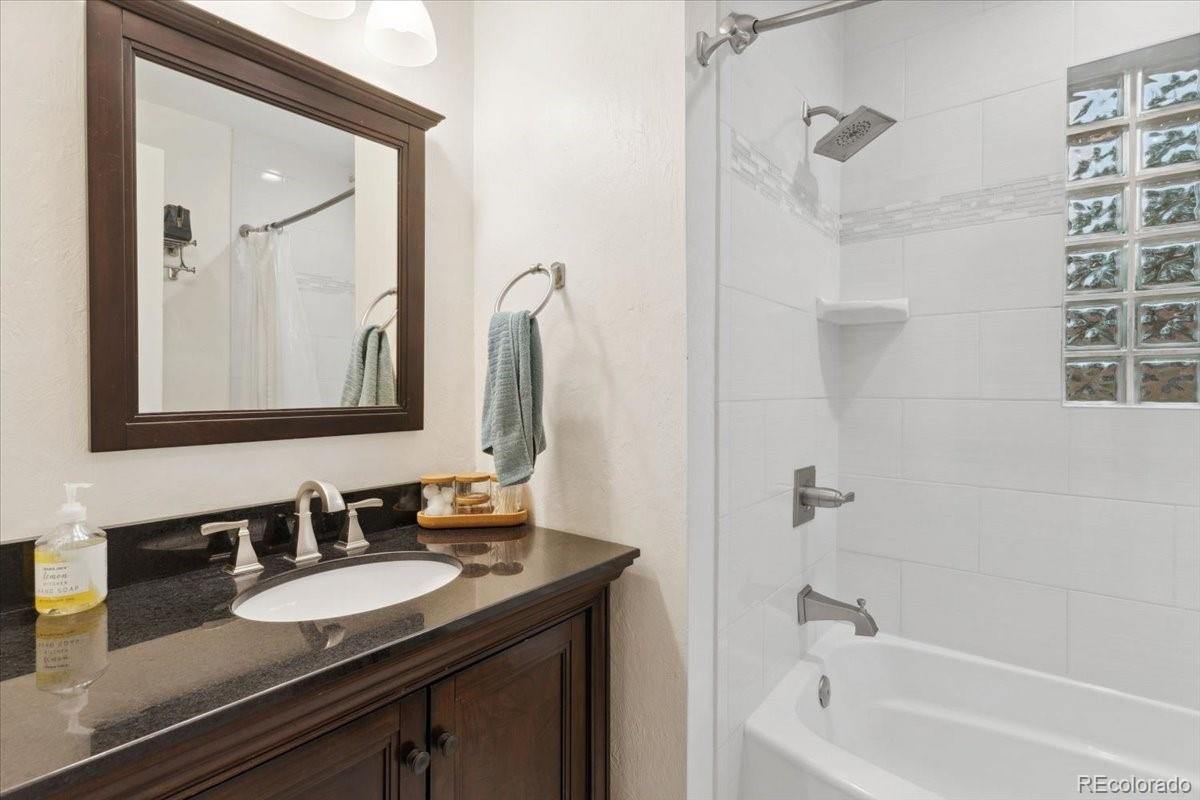 MLS Image #7 for 2681  leyden street,denver, Colorado