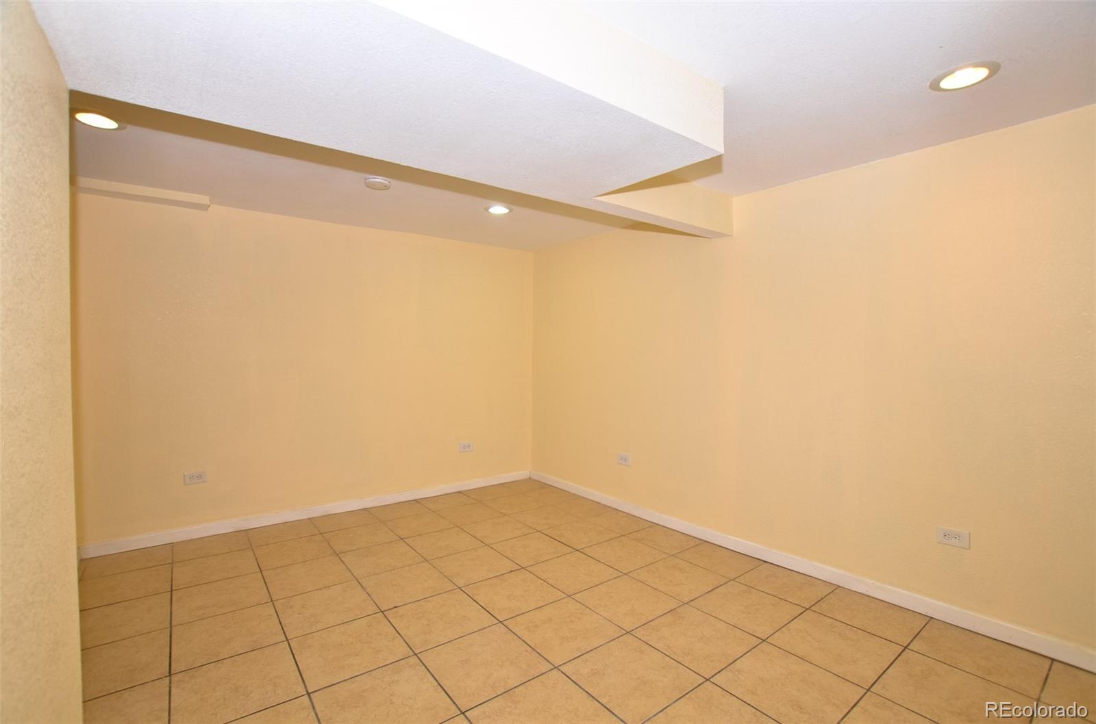 MLS Image #18 for 2211  quebec street,denver, Colorado