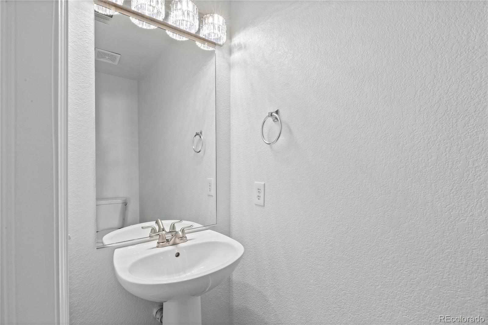 MLS Image #37 for 19817 e 47th place,denver, Colorado