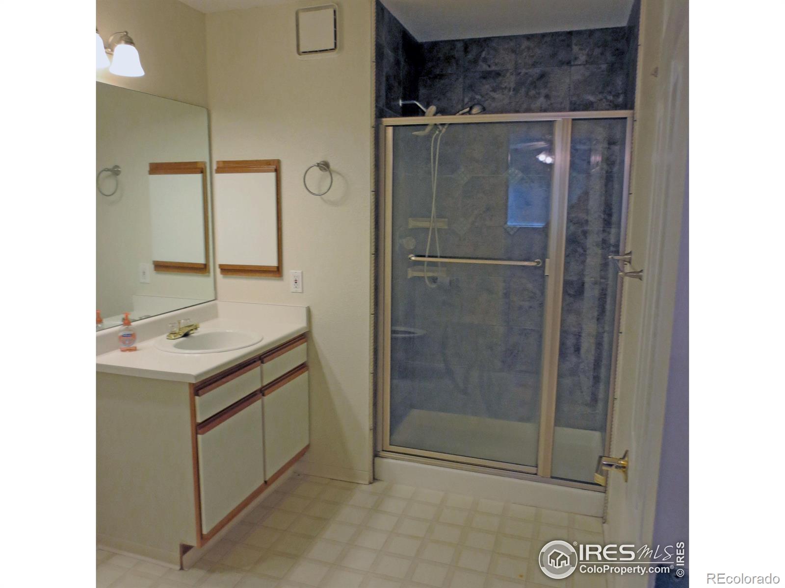 MLS Image #9 for 33 s boulder circle,boulder, Colorado