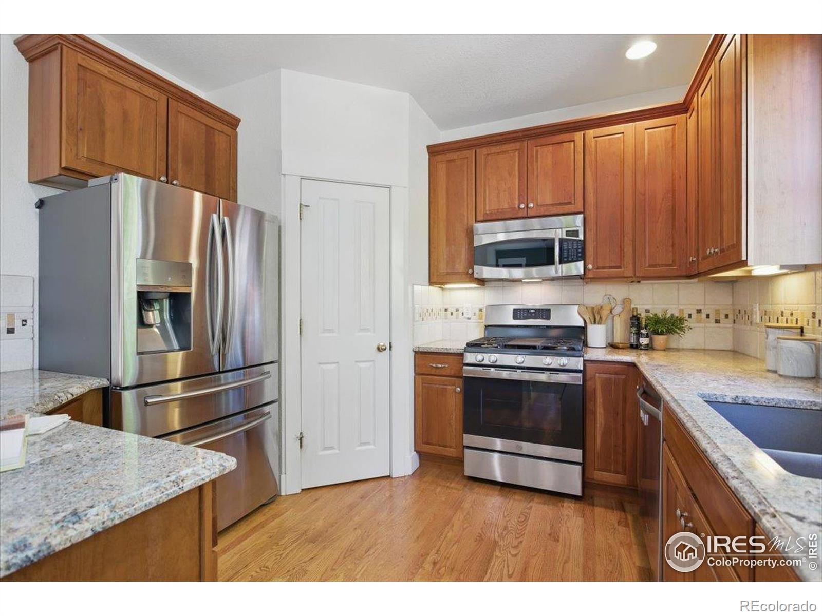 MLS Image #13 for 3093  red deer trail,lafayette, Colorado