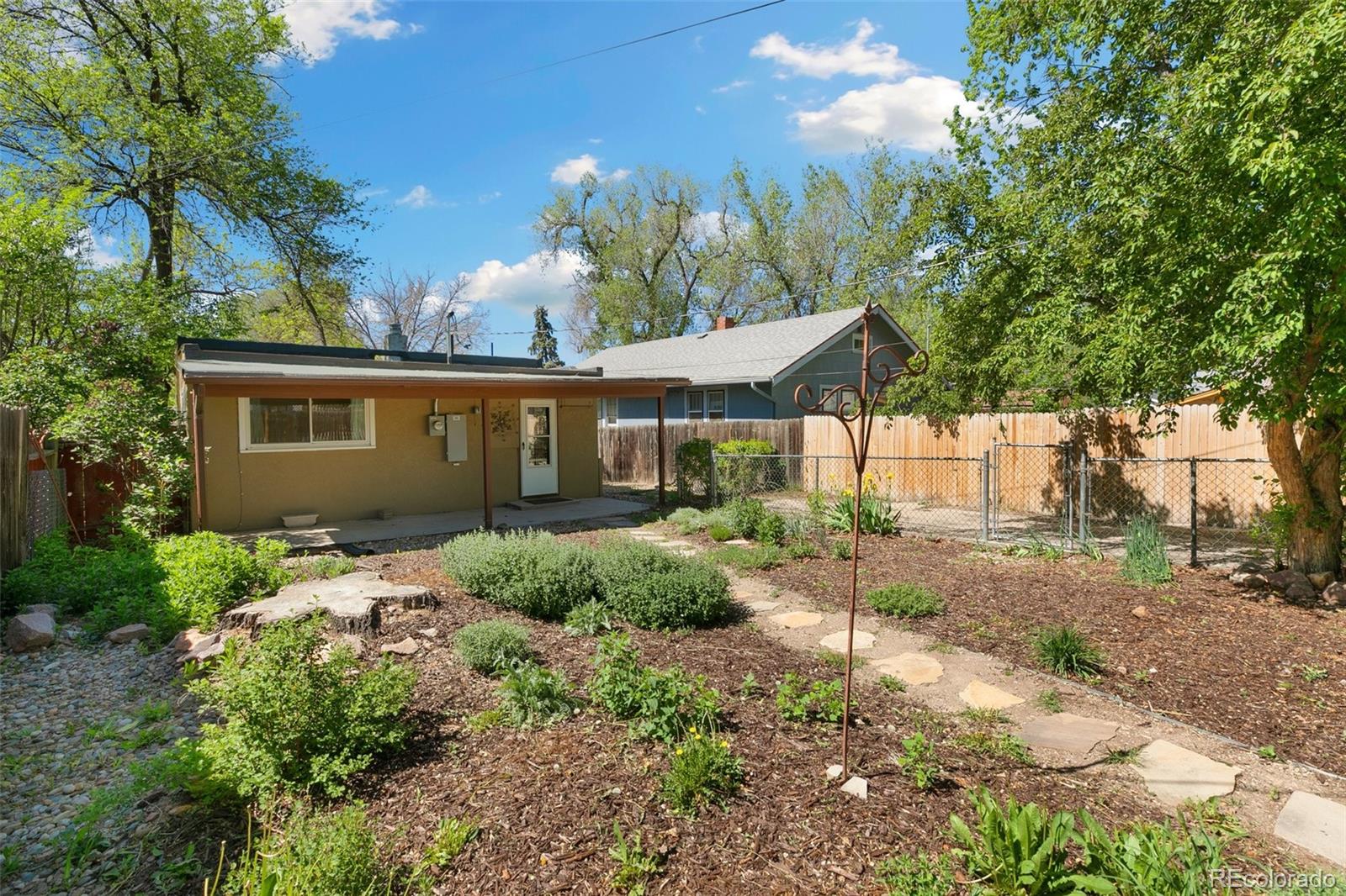 MLS Image #23 for 924 e saint vrain street,colorado springs, Colorado