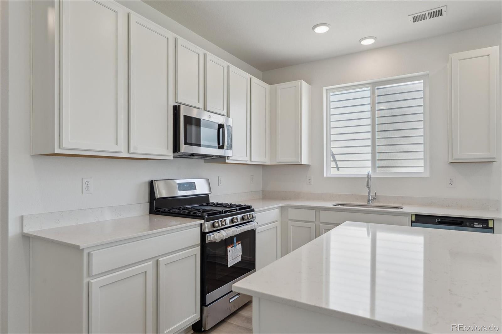MLS Image #8 for 1321  rock cliff avenue,erie, Colorado