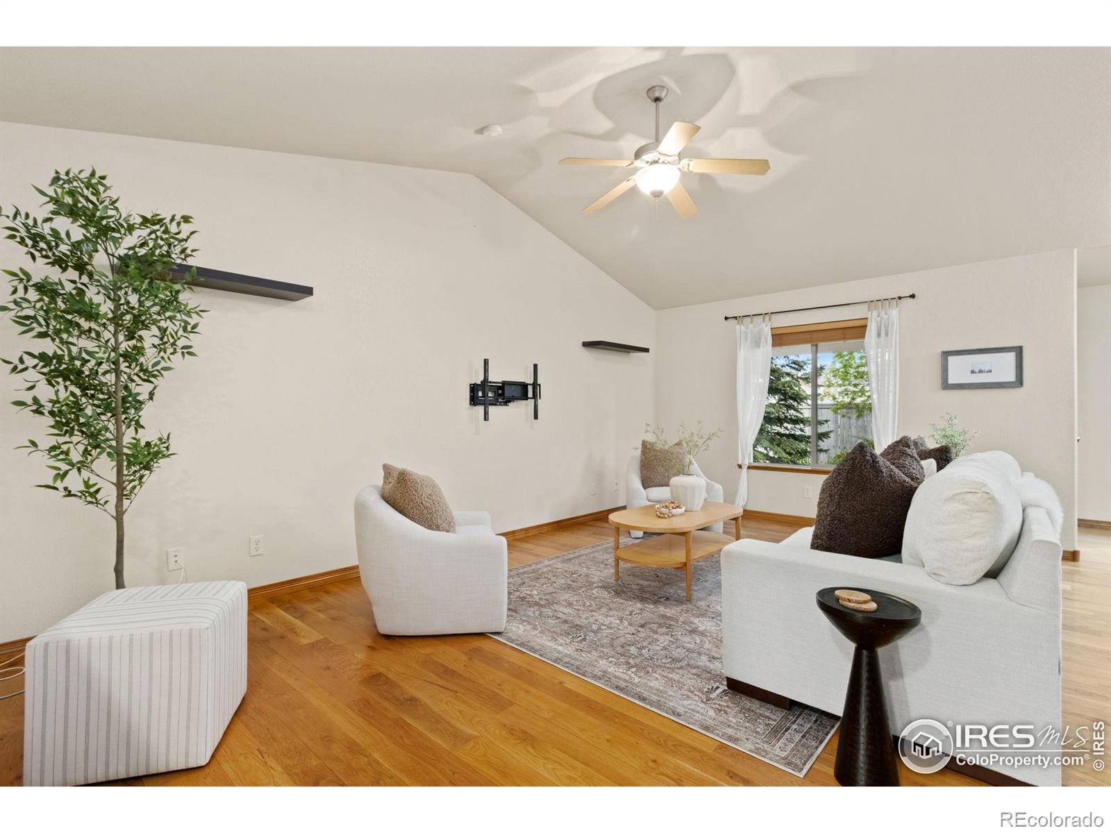 MLS Image #3 for 9037  painted horse lane,wellington, Colorado