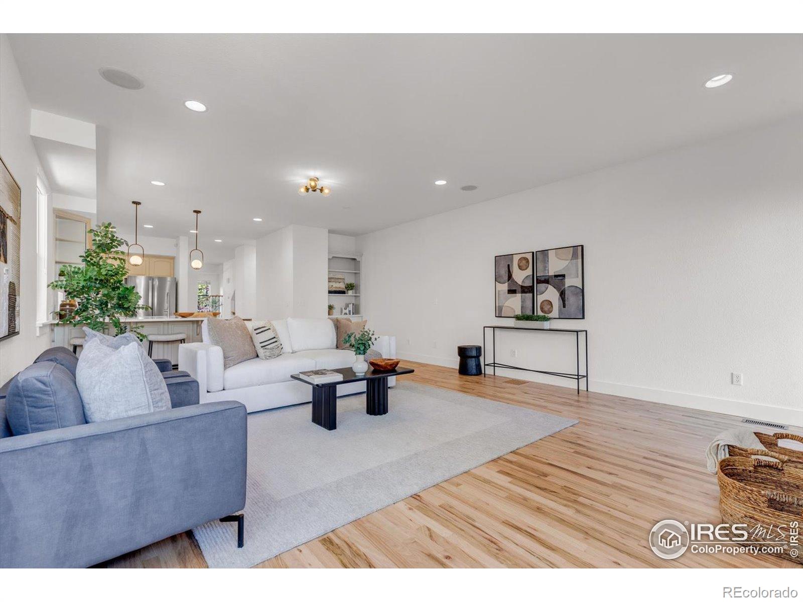 MLS Image #12 for 2055 s columbine street,denver, Colorado