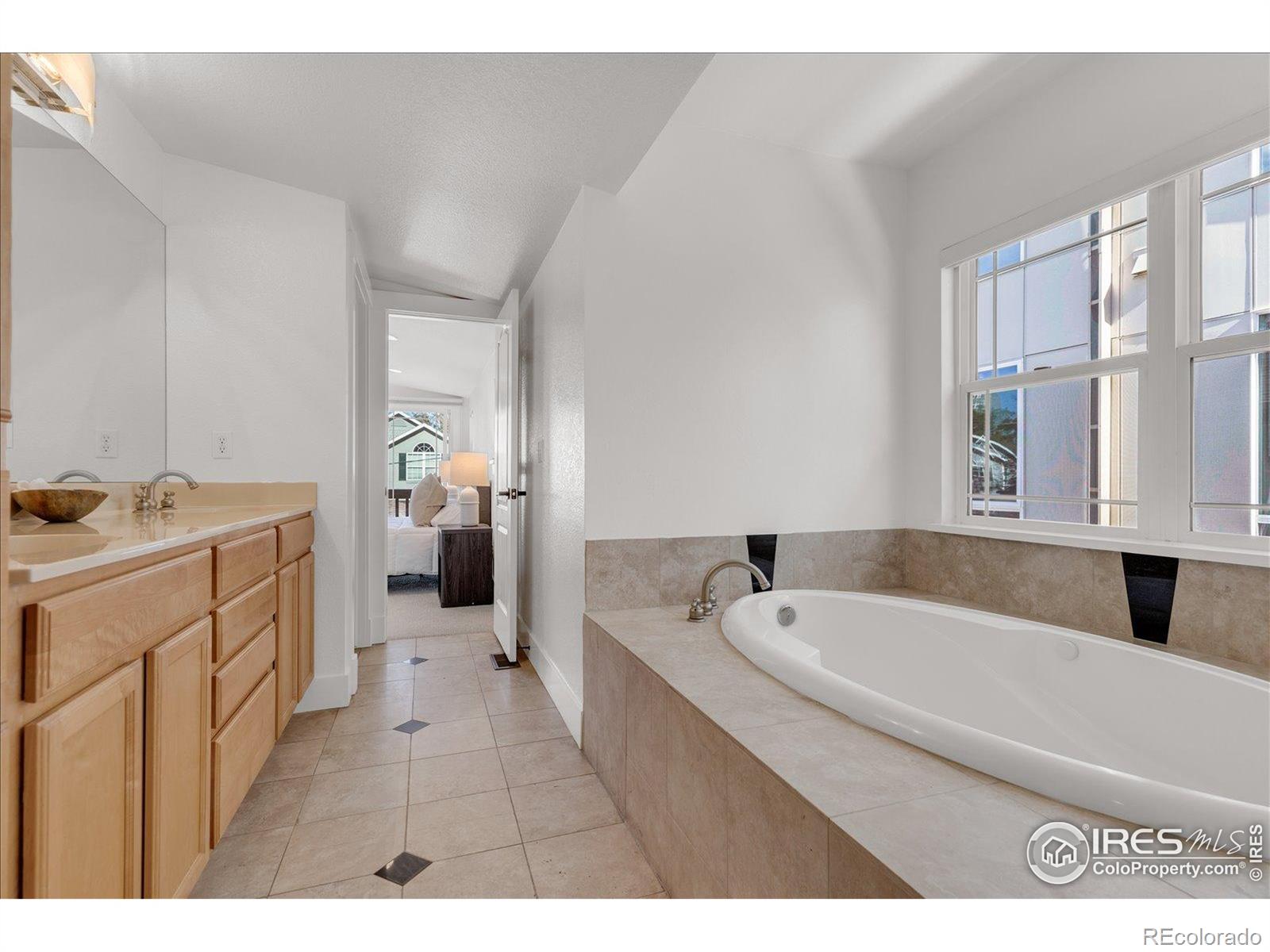 MLS Image #21 for 2055 s columbine street,denver, Colorado