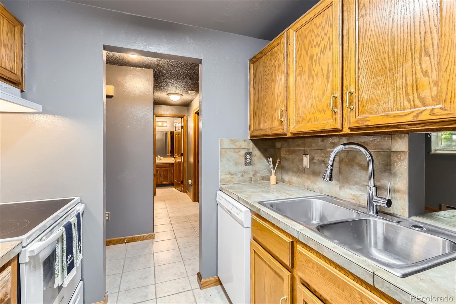 MLS Image #14 for 4070 s atchison way 101,aurora, Colorado