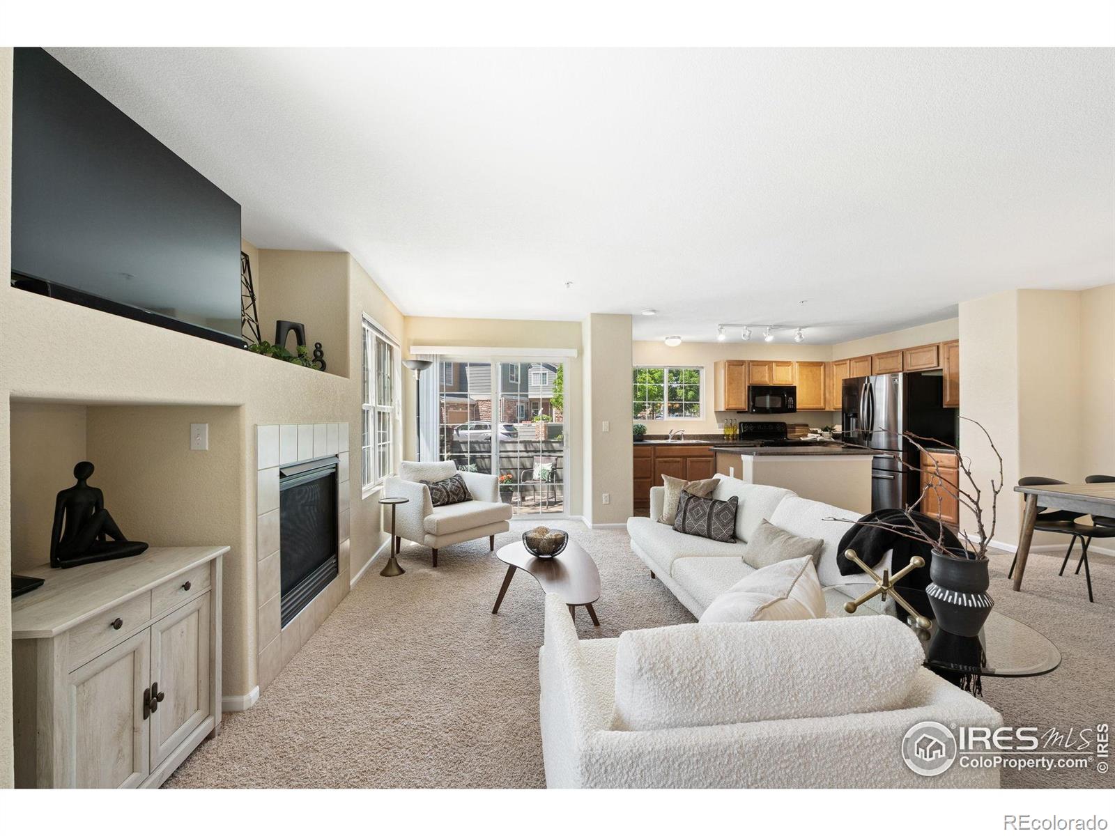 MLS Image #5 for 14300  waterside lane,broomfield, Colorado