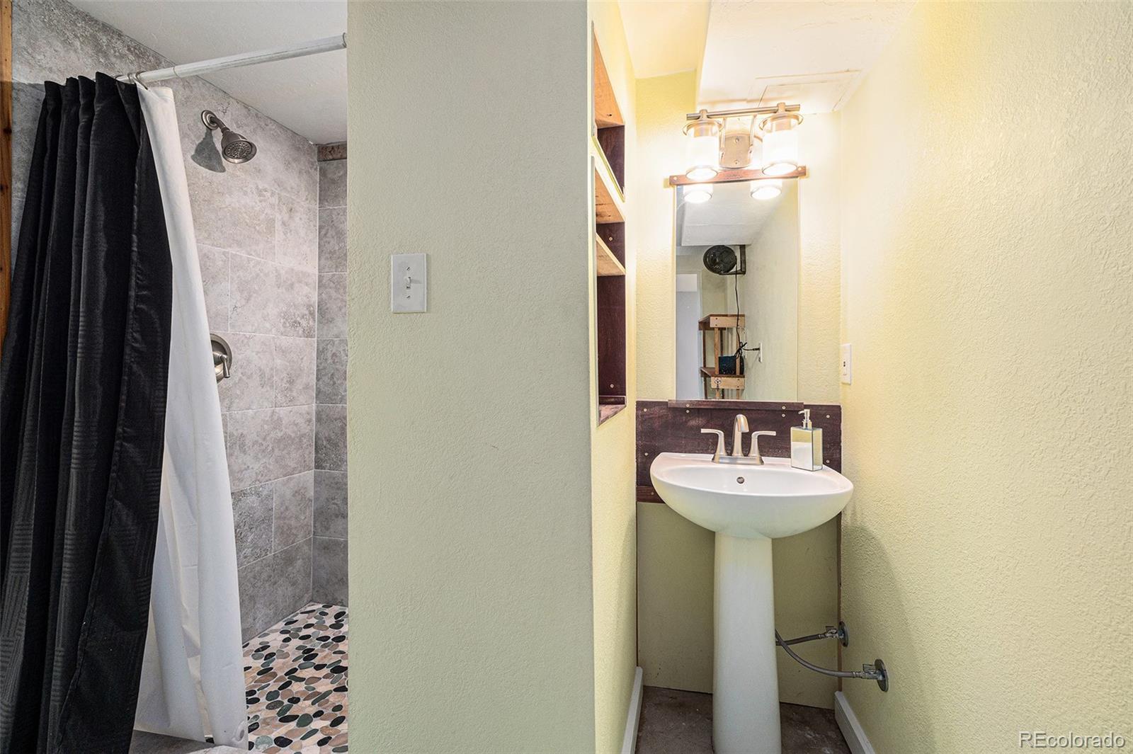 MLS Image #20 for 1666 s bryant street,denver, Colorado