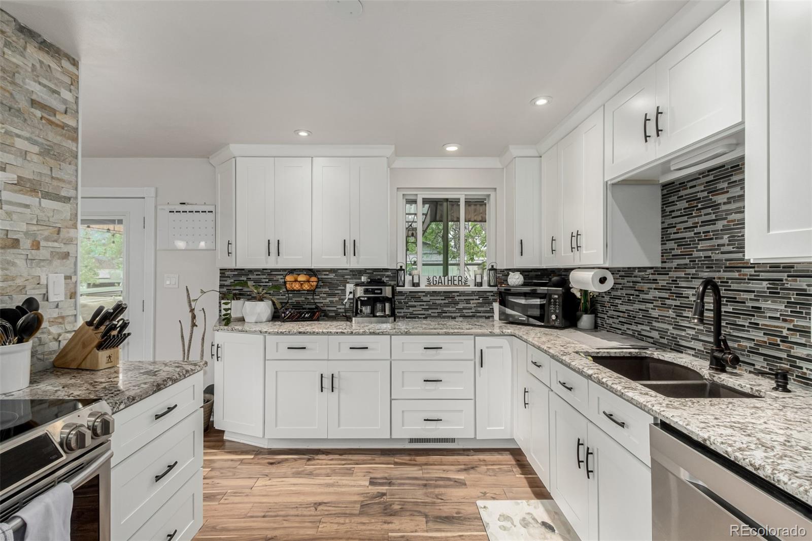 MLS Image #19 for 4643 s vrain street,denver, Colorado