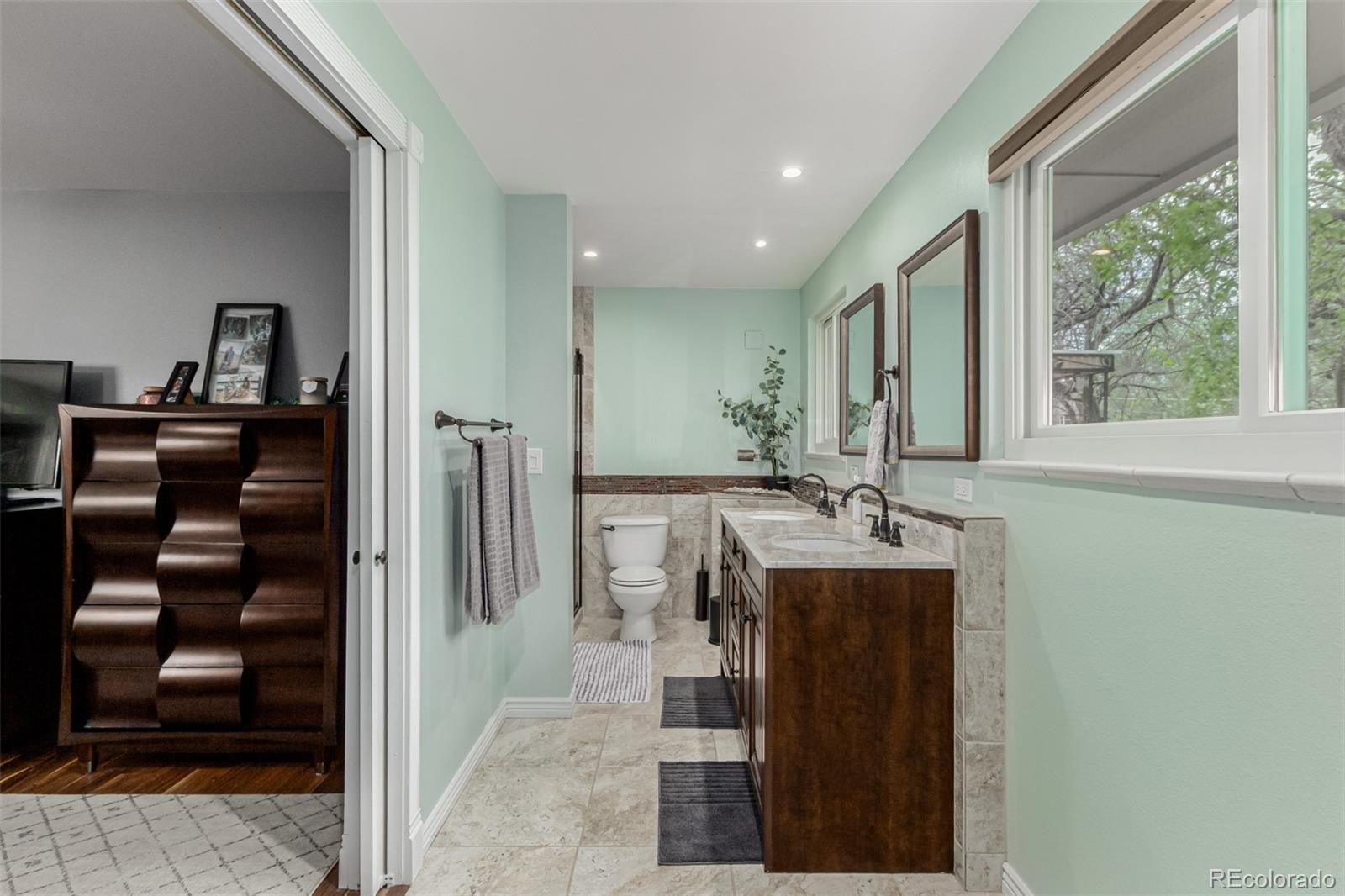 MLS Image #24 for 4643 s vrain street,denver, Colorado