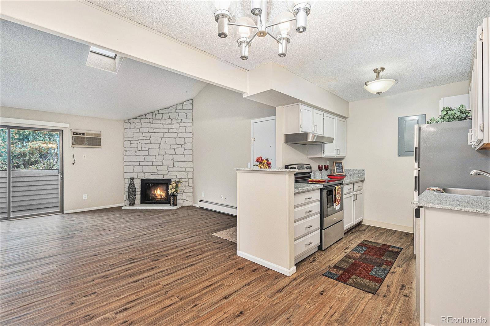 MLS Image #7 for 10150 e virginia avenue,denver, Colorado