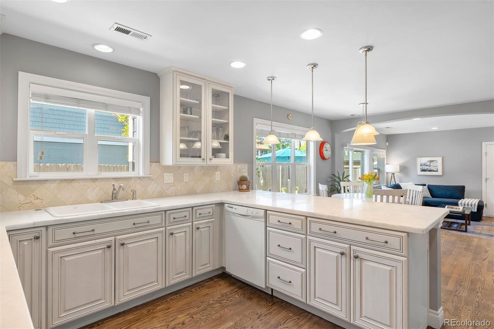 MLS Image #15 for 3330 e tennessee avenue,denver, Colorado