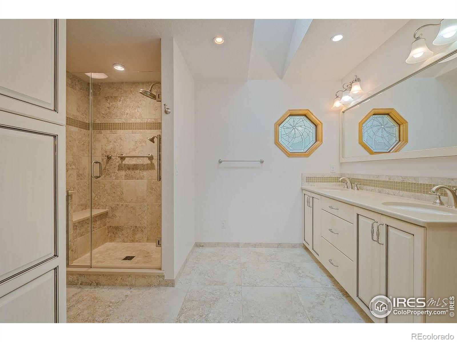 MLS Image #15 for 2010  46th avenue,greeley, Colorado