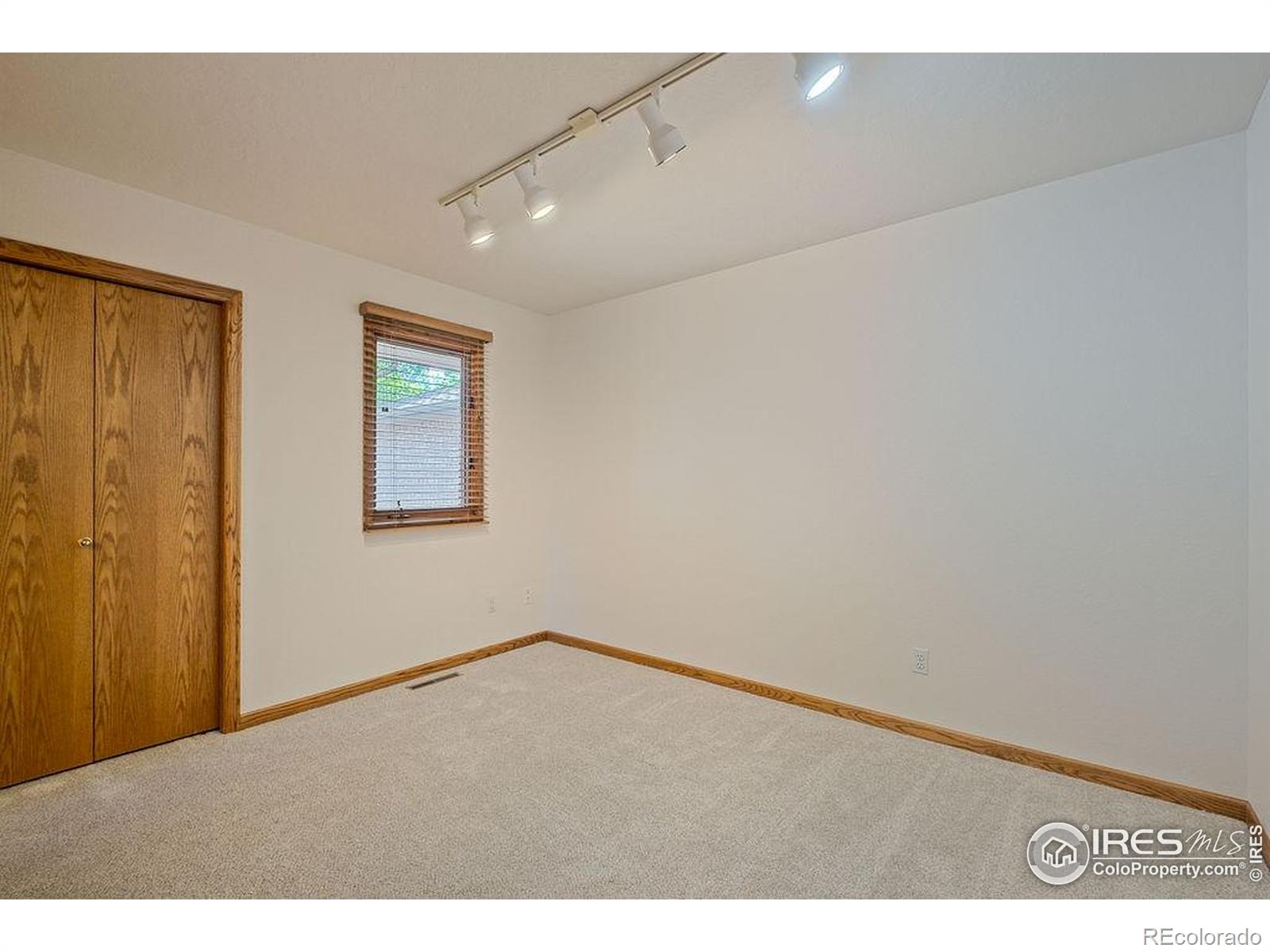 MLS Image #17 for 2010  46th avenue,greeley, Colorado