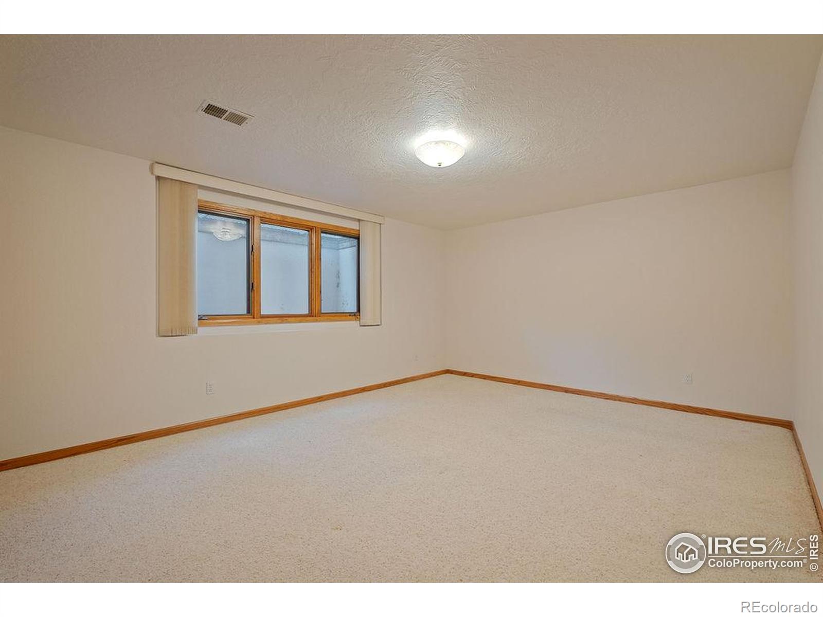 MLS Image #22 for 2010  46th avenue,greeley, Colorado