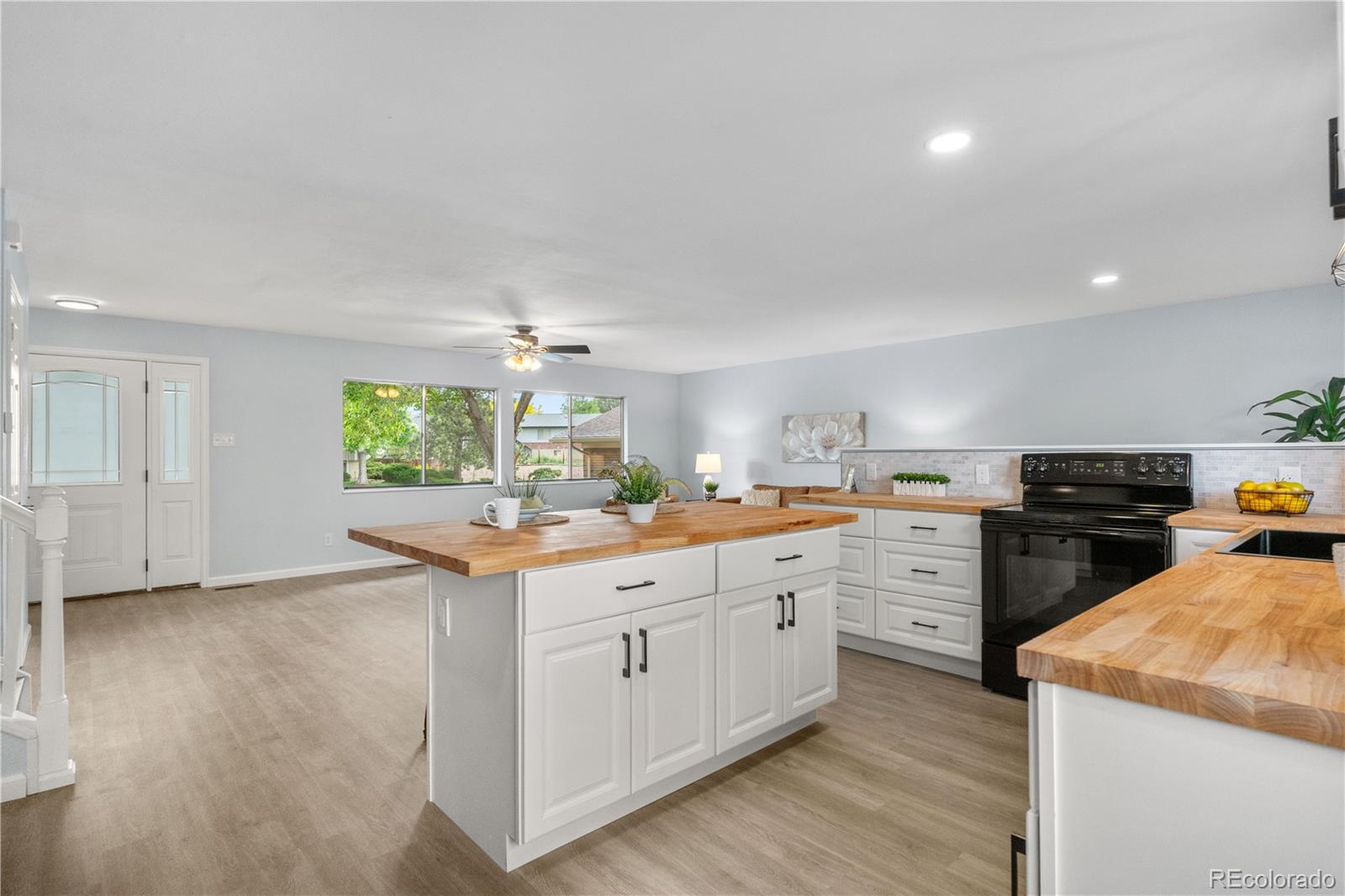 MLS Image #5 for 13052 w asbury place,lakewood, Colorado