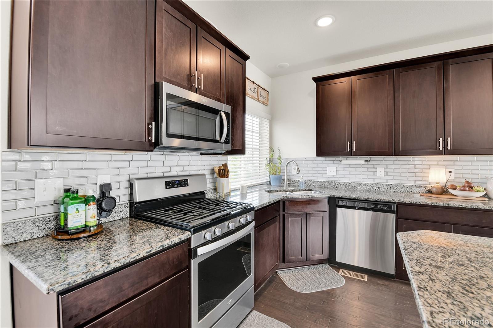 MLS Image #12 for 240 s oak hill street,aurora, Colorado