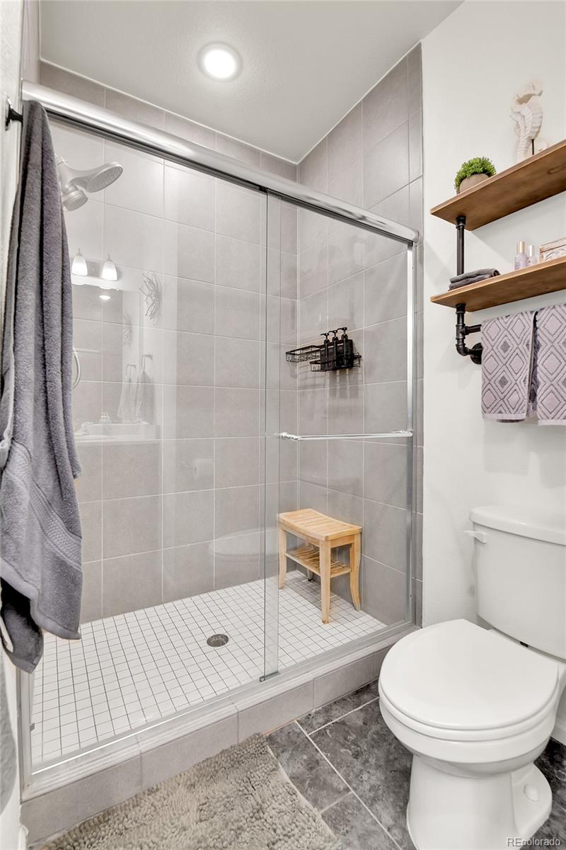 MLS Image #20 for 240 s oak hill street,aurora, Colorado