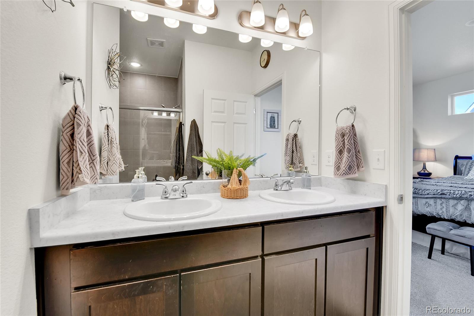 MLS Image #21 for 240 s oak hill street,aurora, Colorado