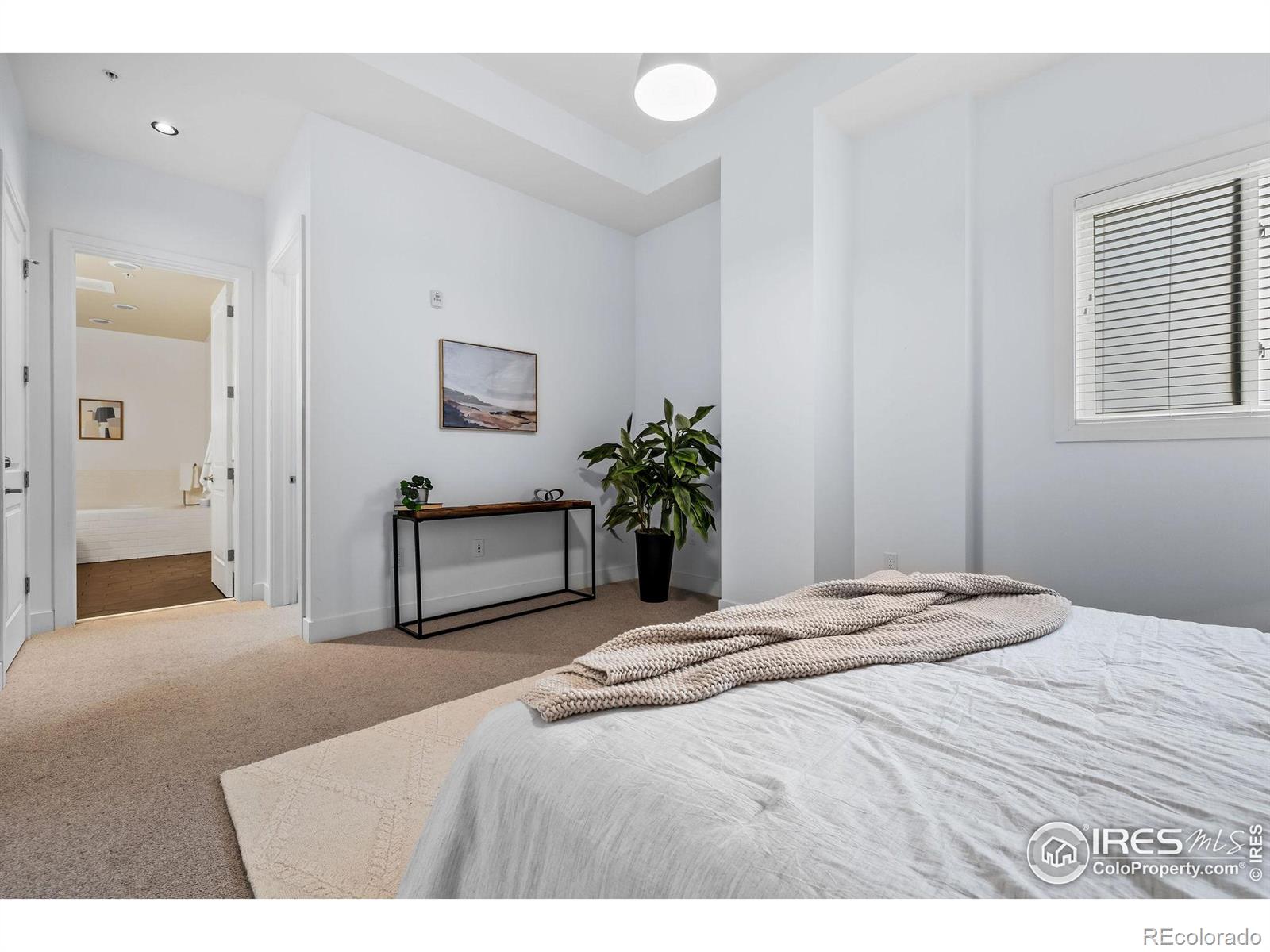MLS Image #13 for 3301  arapahoe avenue,boulder, Colorado