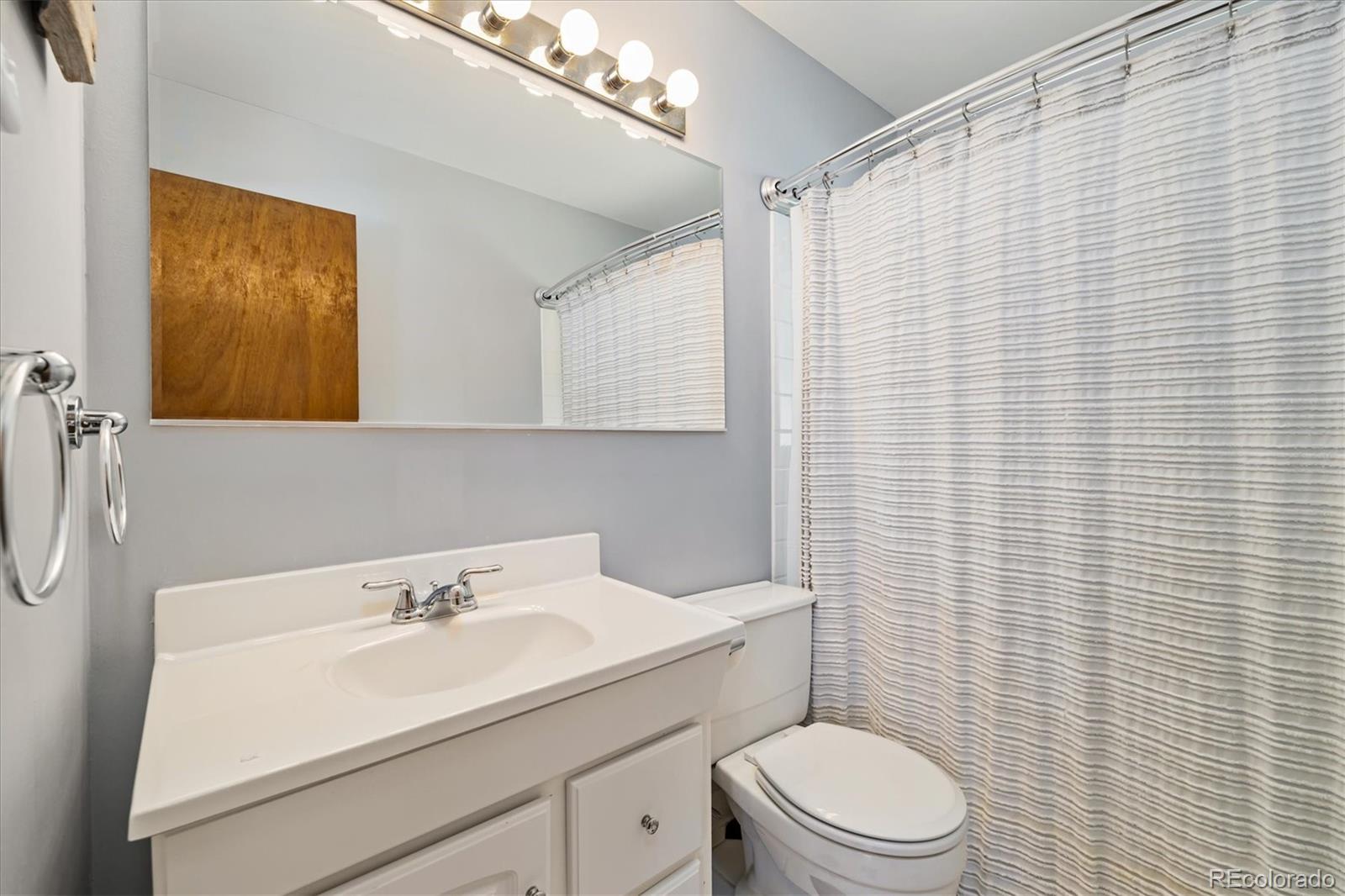 MLS Image #14 for 1211 s zuni street,denver, Colorado