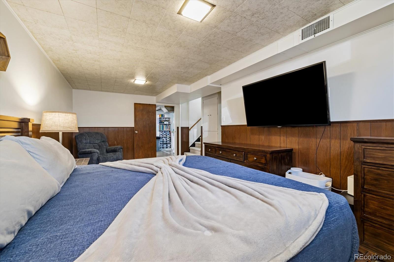 MLS Image #17 for 1211 s zuni street,denver, Colorado