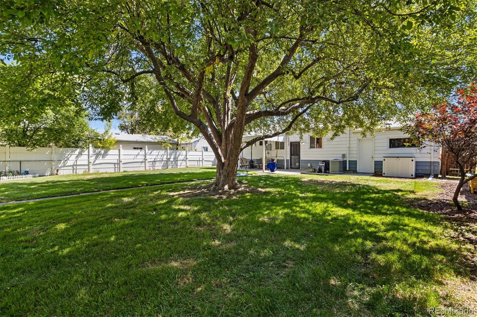 MLS Image #47 for 1211 s zuni street,denver, Colorado