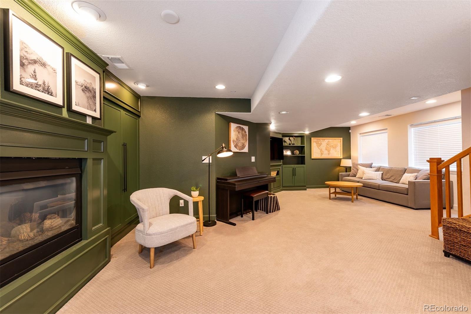 MLS Image #22 for 2899  emporia court,denver, Colorado