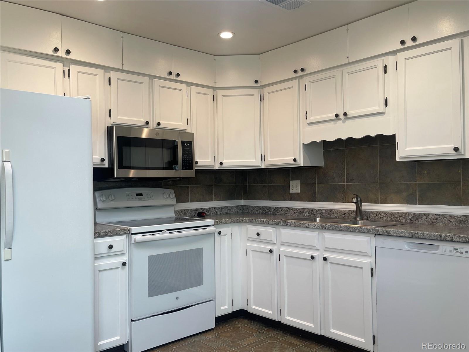 MLS Image #8 for 2617 s cimarron street,aurora, Colorado