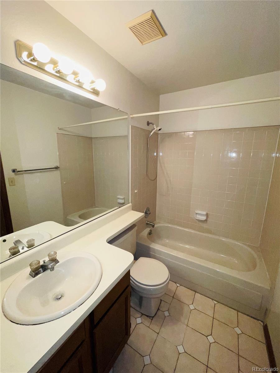 MLS Image #10 for 19954 e dartmouth avenue,aurora, Colorado