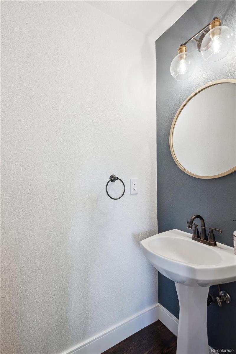 MLS Image #11 for 1169 s alton court,denver, Colorado