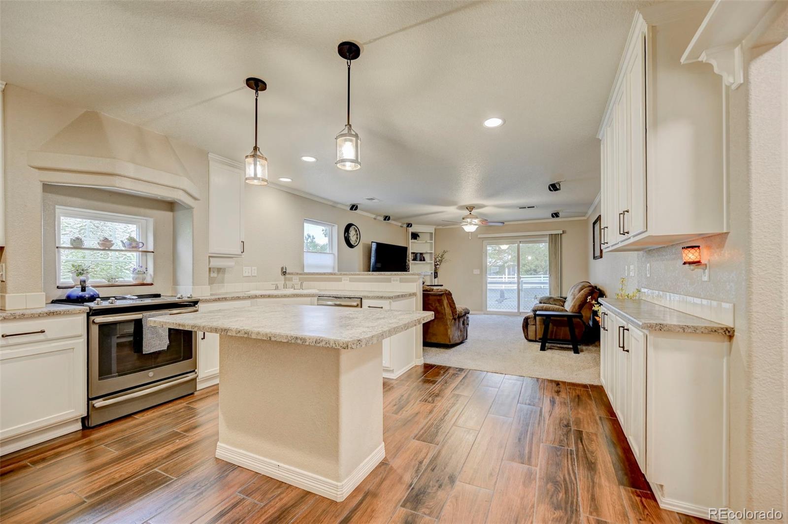MLS Image #6 for 7740  candlelight lane,fountain, Colorado