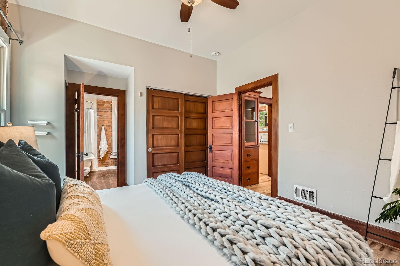 MLS Image #13 for 1012  fillmore street,denver, Colorado