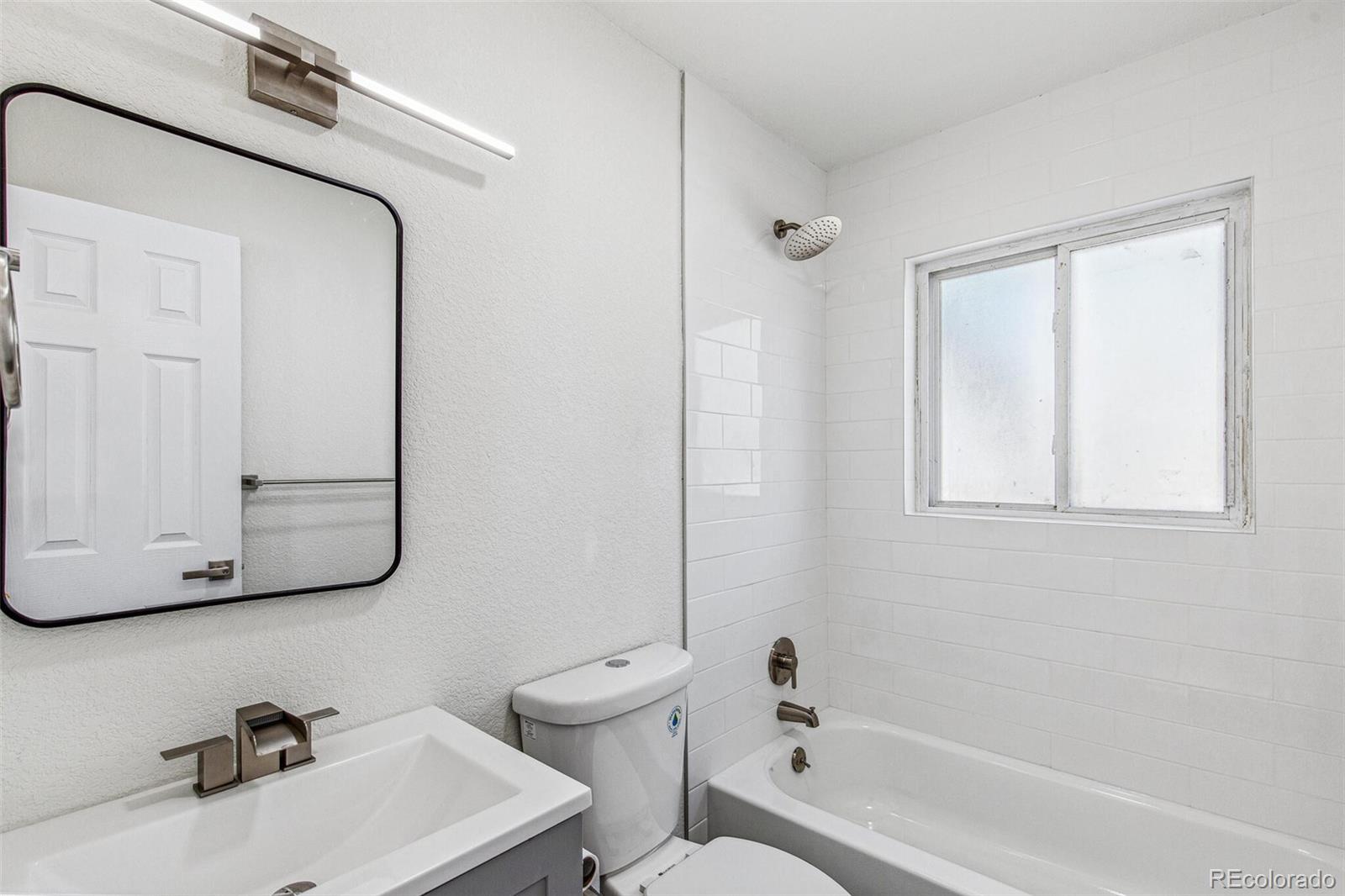 MLS Image #11 for 1023 s alcott street,denver, Colorado