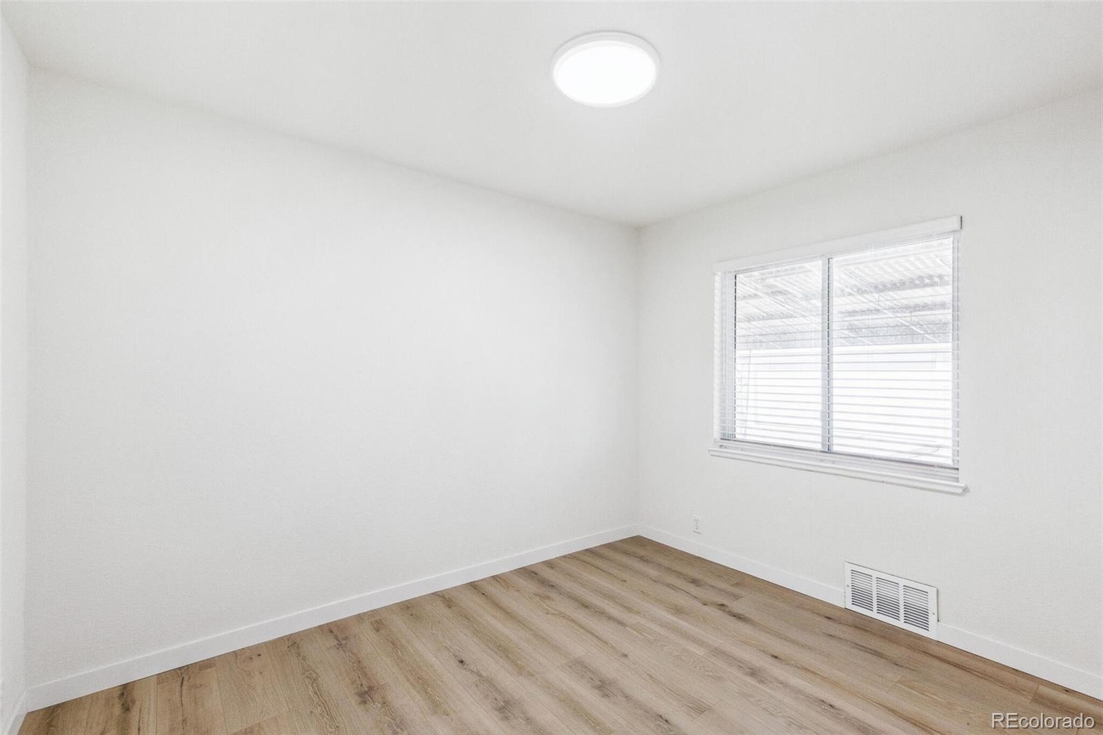 MLS Image #15 for 1023 s alcott street,denver, Colorado