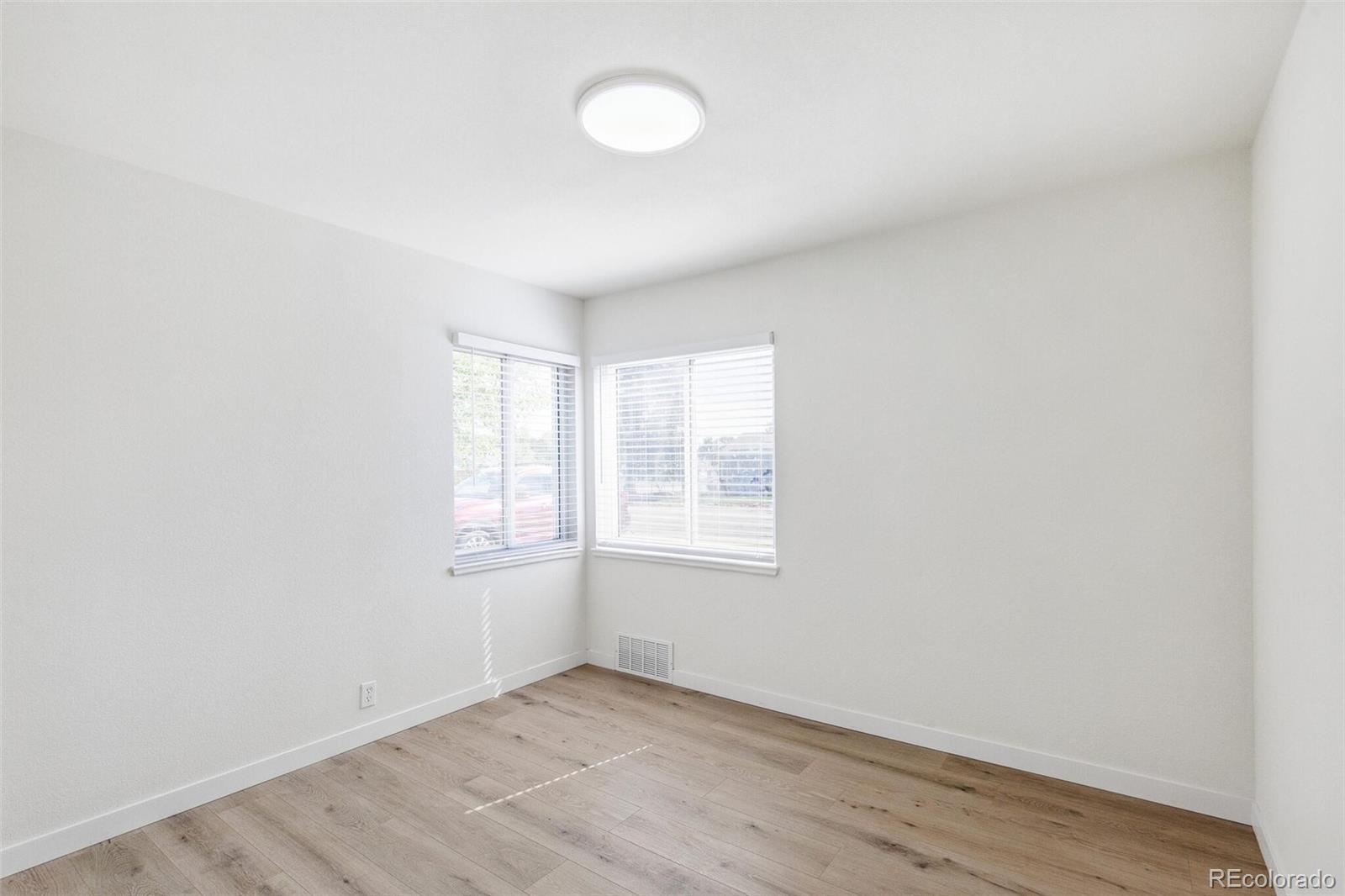 MLS Image #17 for 1023 s alcott street,denver, Colorado