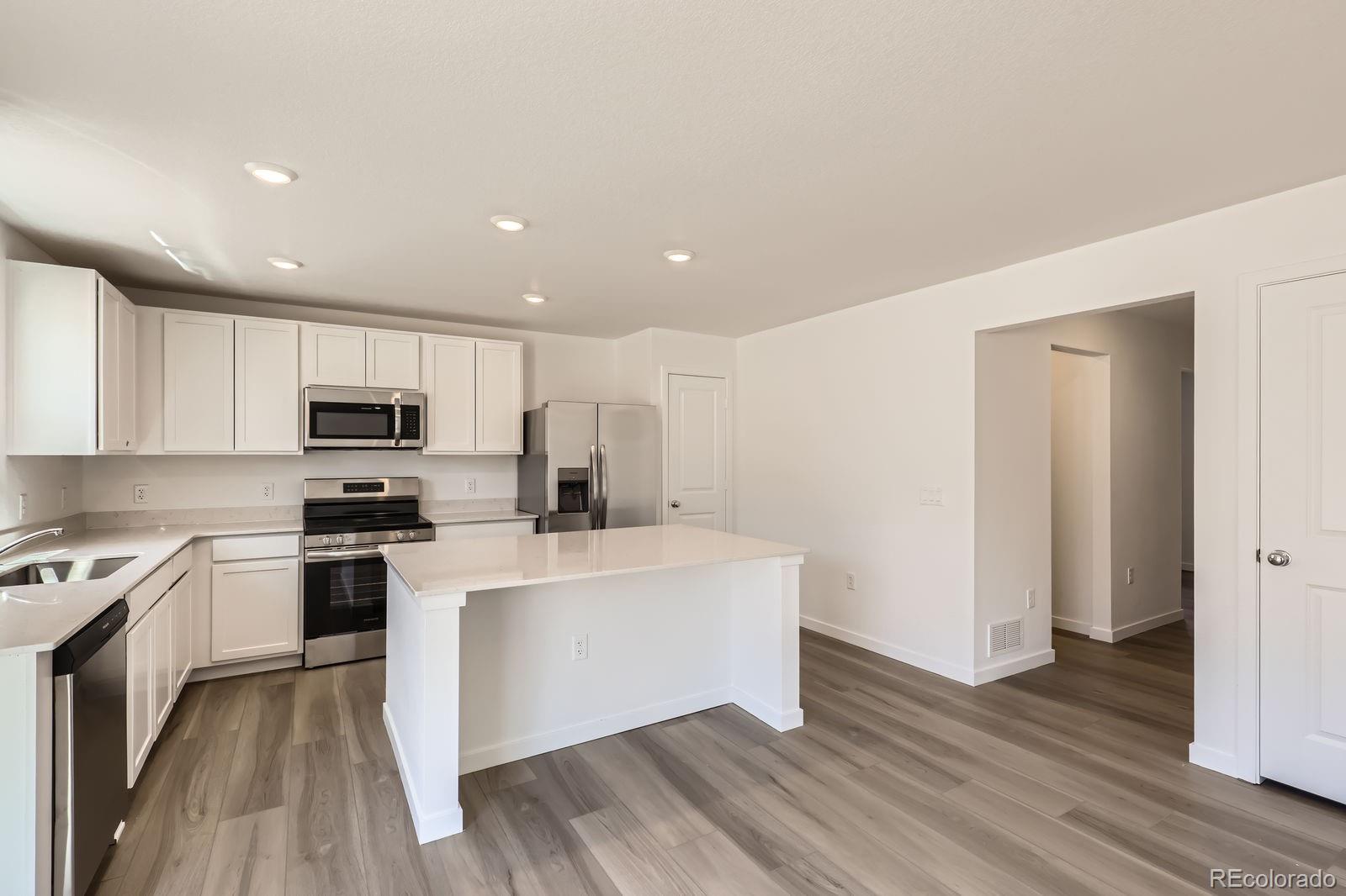 MLS Image #2 for 21996 e 39th place,aurora, Colorado