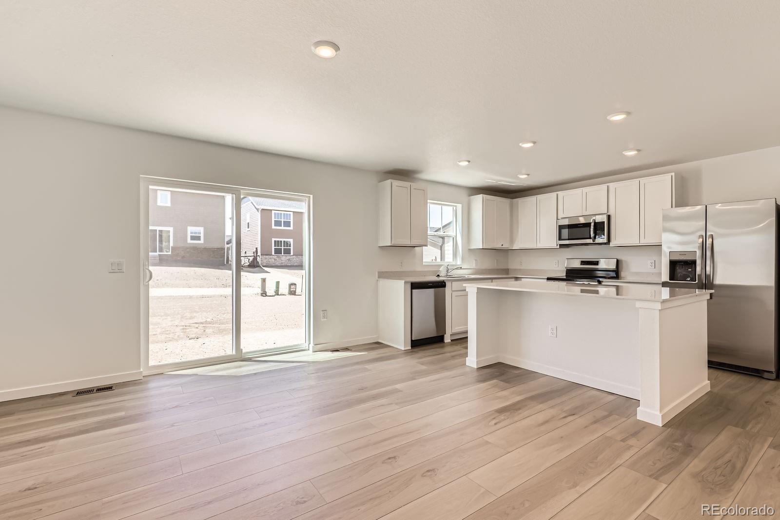 MLS Image #4 for 21996 e 39th place,aurora, Colorado
