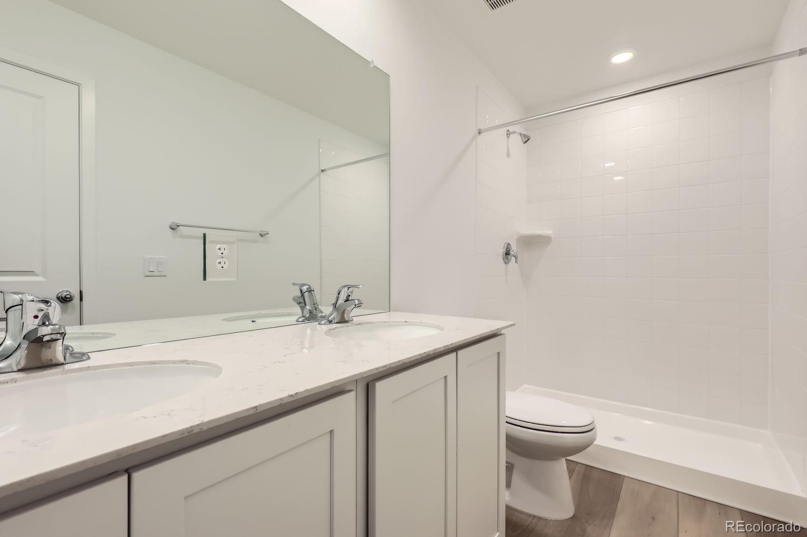 MLS Image #6 for 21996 e 39th place,aurora, Colorado
