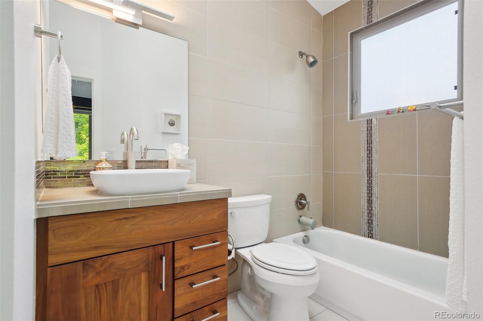 MLS Image #30 for 1511 s pennsylvania street,denver, Colorado