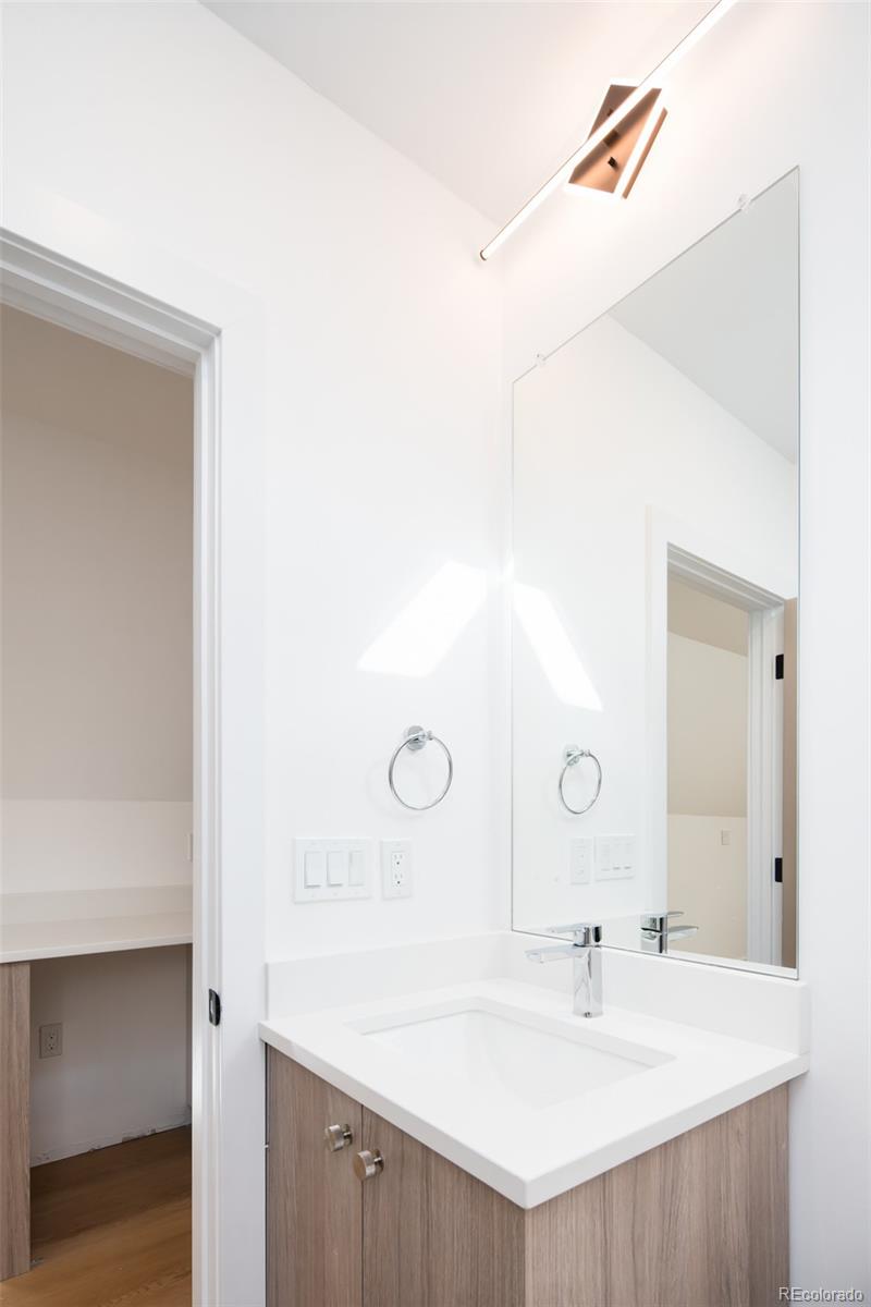 MLS Image #19 for 3433  lawrence street,denver, Colorado
