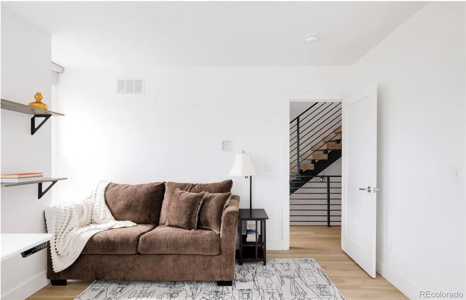 MLS Image #22 for 2685 s acoma street,denver, Colorado